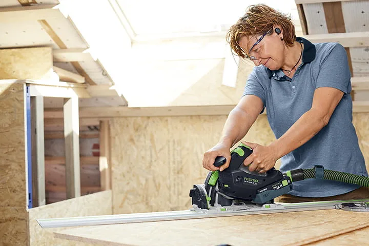 Akumulátorová ponorná pila TSC 55 KS