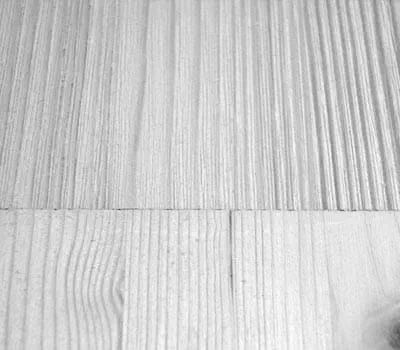 Strukturovaná plocha pro srovnání s hladkou plochou