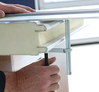 Upevnění materiálu pomocí svěrek