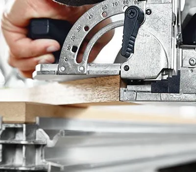 Výšku frézování zvolte přiměřeně podle obrobku