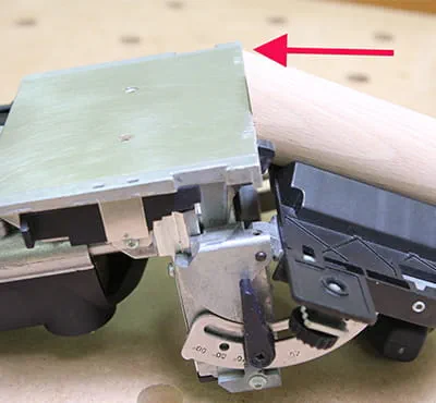 Nastavení výšky stolu frézky