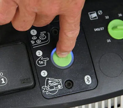 Propojení akumulátoru s odsávacím zařízením