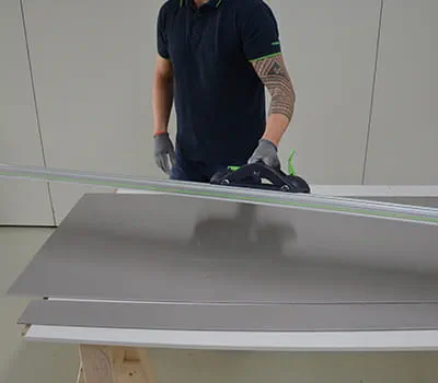 Uvolnění vodicí lišty