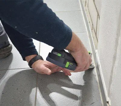 Odstranění silikonových spár