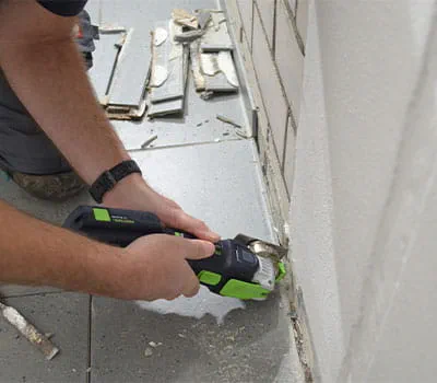 Odstranění spárovací hmoty u kraje s OSC 18