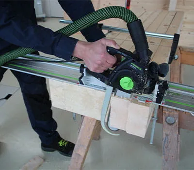 Uříznutí trámů na délku