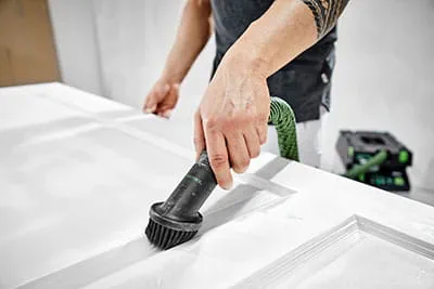 Odsávání pomocí výkonného mobilního vysavače Festool CT MIDI