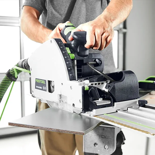 Nová ponorná pila s předřezem TSV 60 K od společnosti Festool v provozu